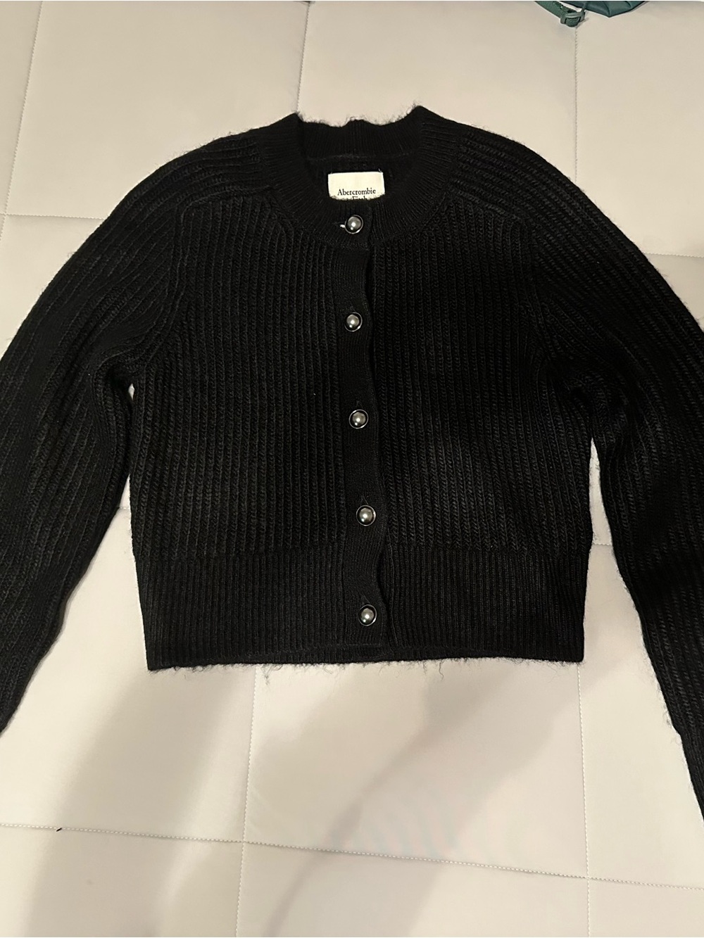 Abercrombie & Fitch Crew Pearl Cardigan